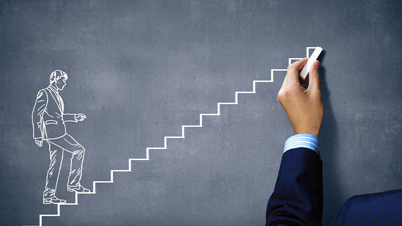 مشاور کنکور تجربی مانند راهنمای باتجربه در مسیر صعود به قله موفقیت